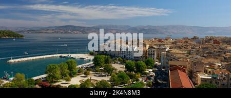 Stadtbild, Hafen Korfu Insel, Griechenland. Panorama-Ansicht, hochauflösendes Foto. Stockfoto