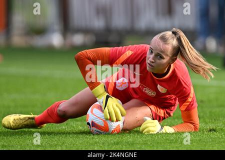 ZEIST - Netherlands, 03/10/2022, ZEIST - Holland Torhüterin Daphne van Domselaar während eines Trainings der niederländischen Frauennationalmannschaft. Die Orange Lionesses bereiten sich auf das Freundschaftsspiel gegen Sambia vor. ANP | Dutch Height | Gerrit van Keulen Stockfoto