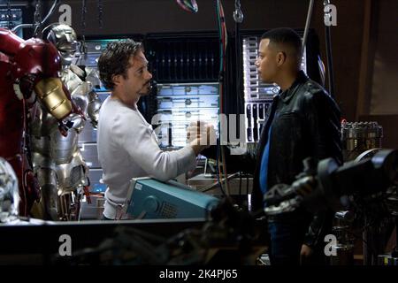 ROBERT Downey Jr., TERRENCE HOWARD, IRON MAN, 2008 Stockfoto