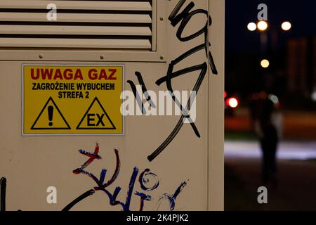 Warschau, Polen. 03. Oktober 2022. Am 03. Oktober 2022 ist in Warschau, Polen, ein Schild mit der Aufschrift „Caution Gas“ zu sehen. (Foto von Jaap Arriens/Sipa USA) Quelle: SIPA USA/Alamy Live News Stockfoto