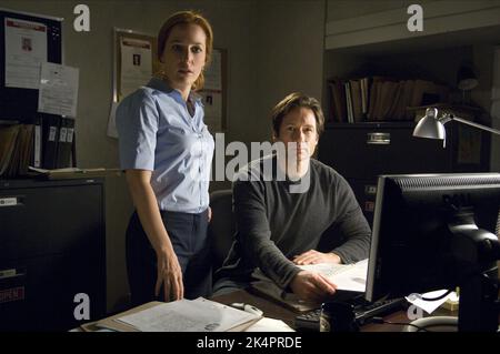 ANDERSON,DUCHOVNY, DIE X-DATEIEN: I WANT TO BELIEVE, 2008 Stockfoto