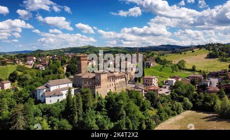 Dorf Levizzano von oben gesehen Stockfoto