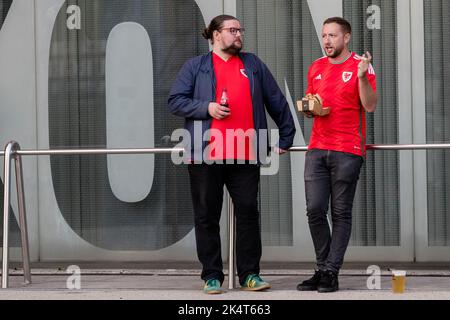 BRÜSSEL, BELGIEN - 22. SEPTEMBER 2022: Wales-Fans vor der Liga Ein 2022 Nations League Spiel gegen Belgien im King Baudouin Stadium, Brus Stockfoto