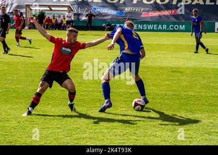 Der älteste Fußballverein der Welt von Sheffield FC spielt Glossop North End in der Vorrunde des FA Cup 2022-23. Stockfoto