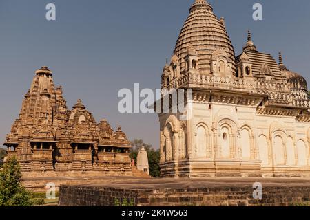 Eine schöne Aufnahme der Tempel der Khajuraho-Gruppe von Denkmälern in Chhatarpur, Indien Stockfoto