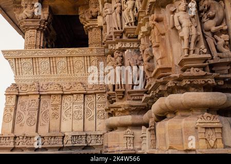 Eine schöne Aufnahme eines Tempels in der Khajuraho Gruppe von Denkmälern in Chhatarpur Bezirk, Indien Stockfoto