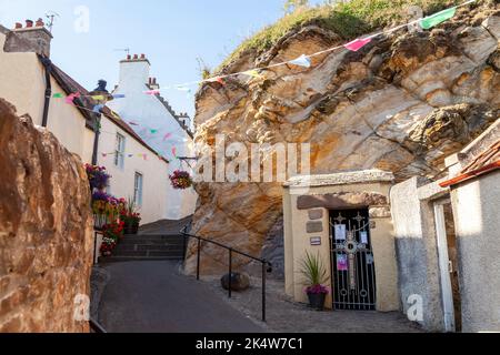 Die St. Fillan's Cave wurde während der Hexenjagden des 17.-18.. Jahrhunderts als Schmugglerhöhle und als Gefängnis genutzt Stockfoto