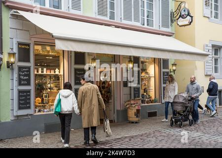 Kaffeerösterei Tee Peter Kaffee in der Schuster Straße in der Altstadt, Freiburg im Breisgau, Baden-Württemberg, Deutschland. Kaffeeroesterei Tee Peter Stockfoto