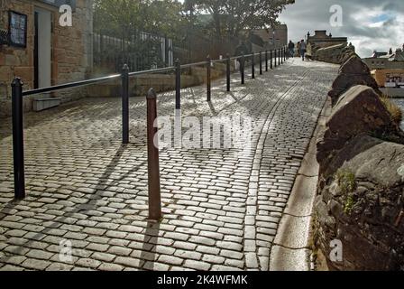 Ayr, Ayrshire, Schottland, September 27. 2022, Eine Brücke über den Fluss Ayre Stockfoto