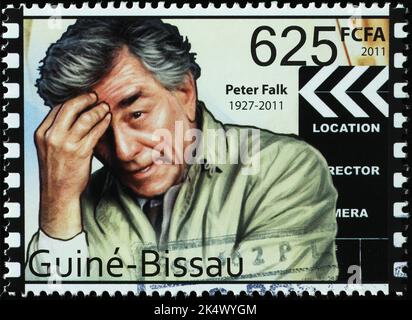 Peter Falk als Columbo auf Briefmarke von Guinea Bissau Stockfoto