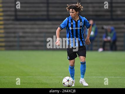 Roeselare, Belgien. 04. Oktober 2022. Chemsdine Talbi (7) vom Club NXT, abgebildet während eines Fußballspiels zwischen den Jugendmannschaften des Club Brugge KV und Atletico Madrid während des dritten Spieltages in der Gruppe B in der UEFA YOUTH League für die Saison 2022-2023, am Dienstag, dem 4. Oktober 2022 in Roeselare, Belgien . Kredit: David Catry/Alamy Live Nachrichten Stockfoto