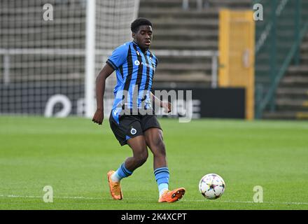 Roeselare, Belgien. 04. Oktober 2022. Lukas Mondele (15) vom Club NXT, abgebildet während eines Fußballspiels zwischen den Jugendmannschaften des Club Brugge KV und Atletico Madrid während des dritten Spieltages in der Gruppe B in der UEFA YOUTH League für die Saison 2022-2023, am Dienstag, dem 4. Oktober 2022 in Roeselare, Belgien. Kredit: David Catry/Alamy Live Nachrichten Stockfoto