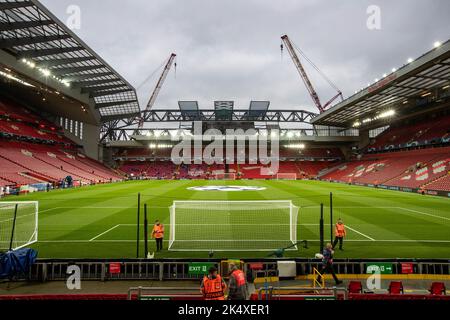 Liverpool, Großbritannien. 04. Oktober 2022. Allgemeine Ansicht im Anfield Stadium vor dem UEFA Champions League Spiel Liverpool vs Rangers in Anfield, Liverpool, Vereinigtes Königreich, 4.. Oktober 2022 (Foto von James Heaton/Nachrichtenbilder) Kredit: Nachrichtenbilder LTD/Alamy Live Nachrichten Stockfoto