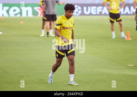 Sevilla, Spanien. 04. Oktober 2022. Karim Adeyemi aus Dortmund beim letzten Training vor dem UEFA Champions League-Spiel zwischen dem FC Sevilla und Dortmund im Estadio Ramon Sanchez Pizjuan in Sevilla. (Foto: Gonzales Photo/Alamy Live News Stockfoto