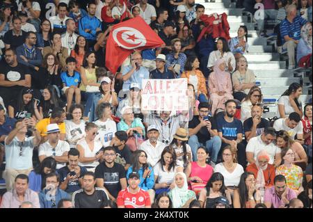 Monastir, Tunesien. 4. Oktober 2022. Ons Jabeur (Tunesien) gegen Ann LI (USA) beim 1/16 Jasmin Open Tunisia Tennisturnier (WTA 250) in Monastir in der Sahel (160km südöstlich von Tunis) vom 1. Bis 9. Oktober 2022.Ons Jabeur gewinnt 2/0. (Bild: © Chokri Mahjoub/ZUMA Press Wire) Stockfoto