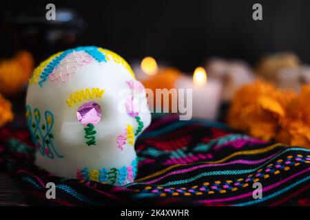 Mexikanischer Zuckerschädel traditionell für den Tag der Toten in Mexiko Stockfoto