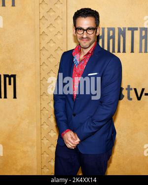 Los Angeles, CA, 3. Oktober, Adam Tsekhman nimmt an der Premiere von Apple Shantaram im Regency Bruin Theater Teil Stockfoto