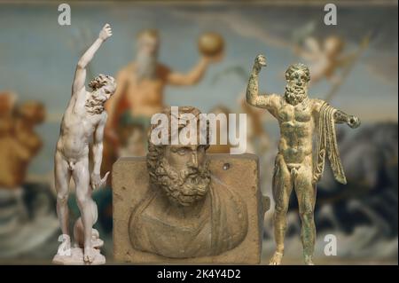 Darstellung von authentischen Statuen des antiken Roms Neptun Gott des Meeres und Erdbeben Stockfoto
