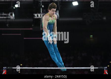 Tyson BULL of Australia im Men's Horizontal Bar - Finale bei den Commonwealth-Spielen 2022 in der Arena, Birmingham. Stockfoto