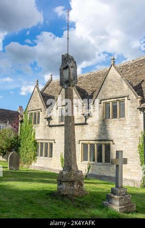 14. Century Town High Cross in St. Sampson's Churchyard, Bath Road, Cricklade, Wiltshire, England, Vereinigtes Königreich Stockfoto