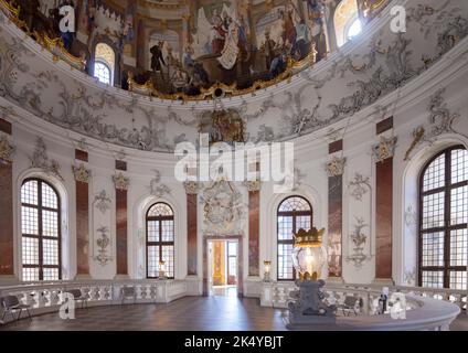 Treppenhaus, das barocke Schloss Bruchsal, auch Damiansburg genannt, in Bruchsal, Deutschland Stockfoto