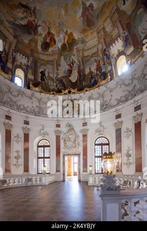 Treppenhaus, das barocke Schloss Bruchsal, auch Damiansburg genannt, in Bruchsal, Deutschland Stockfoto