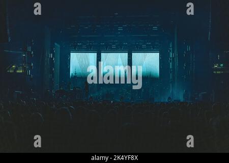 Mailand, Italien, 04.. Oktober 2022. Sigur Ros treten live im Mediolanum Forum in Mailand auf. Credits: Maria Laura Arturi/Alamy Live News Stockfoto