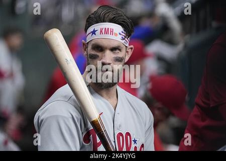 Houston, Usa. 04. Oktober 2022. Philadelphia Phillies ernannte den Hitter Bryce Harper vor einem Spiel gegen die Houston Astros im Minute Maid Park in Houston, Texas am Dienstag, den 4. Oktober 2022. Foto von Kevin M. Cox/UPI Credit: UPI/Alamy Live News Stockfoto