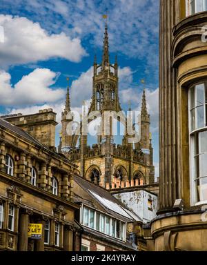 Newcastle-upon-Tyne, England, Vereinigtes Königreich.  Reich verzierte Türme der Kathedrale-Kirche des Heiligen Nikolaus.  Die Laterne Turm stammt aus dem 15.. Jahrhundert. Stockfoto