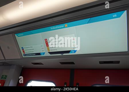 Berlin, Innotrans 2022, Siemens X-Wagen für die U-Bahn Wien, Fahrgastinfo // Berlin, Innotrans 2022, Wiener U-Bahn Typ X Stockfoto