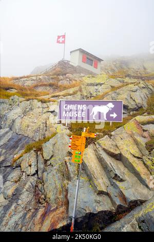 Großes St. Bernard Hospizmuseum am Col du Grand St-Bernard Pass (alt. 2473 m. Die Grenze zwischen der Schweiz und Italien. Stockfoto