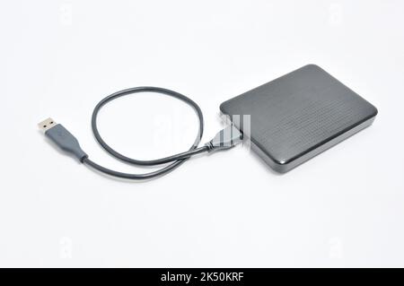 Isolierte externe Festplatte oder Festplatte oder Festplatte auf weißem Hintergrund. Stockfoto