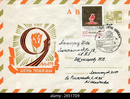UdSSR - um 1970: Ein USSR Post First Day Cover Postumschlag mit Briefmarken. 25 Jahre des Sieges im Grossen Vaterländischen Krieg. Stockfoto