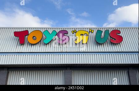 Derby UK - 29.. Januar 2022 - Toys R US Exterieur. Toys 'R' US ist ein amerikanischer Händler für Spielzeug, Kleidung und Babyprodukte. Stockfoto