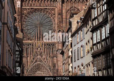 Kathedrale Notre-Dame Elsass Frankreich Kathedrale von Straßburg oder Kathedrale unserer Lieben Frau von Straßburg (Französisch: Cathédrale Notre-Dame de Strasb Stockfoto