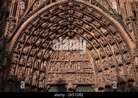 Kathedrale Notre-Dame Elsass Frankreich Kathedrale von Straßburg oder Kathedrale unserer Lieben Frau von Straßburg (Französisch: Cathédrale Notre-Dame de Strasb Stockfoto