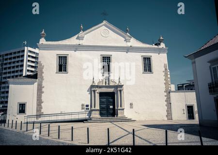 Faro, Portugal, September 2022: Blick auf Igreja do Sao Pedro in Faro, Portugal Stockfoto