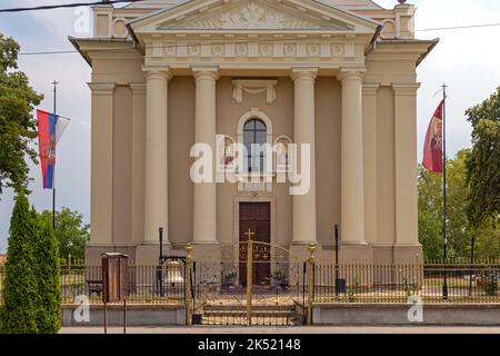 Basaid, Serbien - 30. Juli 2022: Mosaik-Ikonen Serbisch-orthodoxe Kirche des Hl. Nikolaus in der Vojvodina. Stockfoto