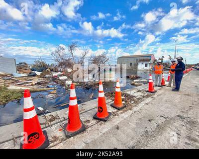 Matlacha Isles, FL, (Okt 4, 2022) - FEMA untersucht die Schäden nach dem US-Bundesstaat Ian. Stockfoto