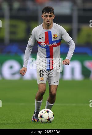 Mailand, Italien, 4.. Oktober 2022. Pedri des FC Barcelona beim UEFA Champions League-Spiel der Gruppe C in Giuseppe Meazza, Mailand. Bildnachweis sollte lauten: Jonathan Moscrop / Sportimage Stockfoto