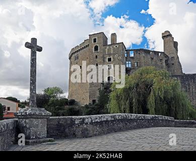 Clisson Brücke und Schloss, Frankreich Stockfoto