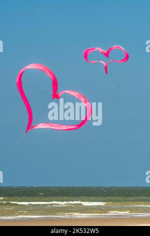 Frankreich, Pas-de-Calais, Rencontres Internationales de Cerfs-Volants (RICV), synchronisierte Flugdemonstrationen, Freiflug, große Drachen, Windgarten Stockfoto