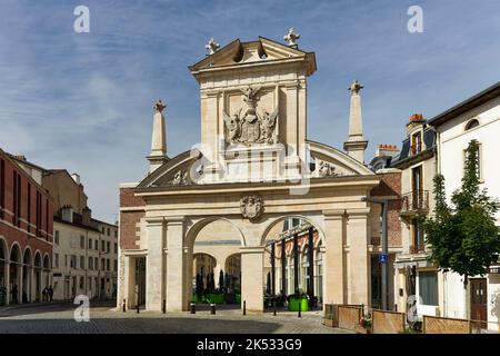 France, Meurthe et Moselle (54), Nancy, Saint-Nicolas Tor mit seinem Giebel mit dem Wappen von René II. Herzog von Lothringen Stockfoto