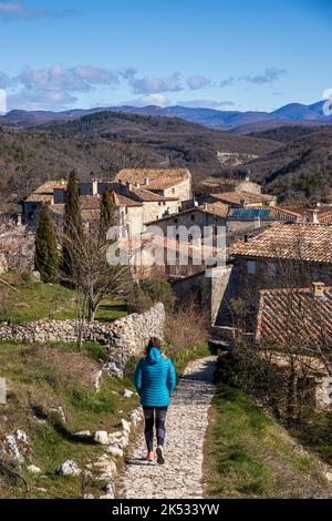 Frankreich, Alpes-de-Haute-Provence (04), Parc naturel Régional du Luberon, Oppedette Stockfoto