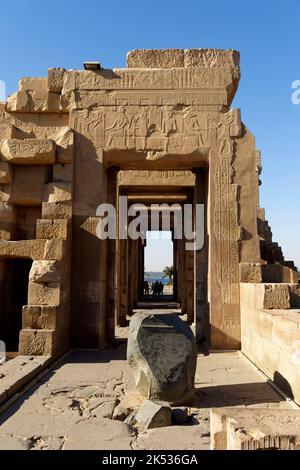 Ägypten, Oberägypten, Niltal, Kom Ombo, Tempel, der dem krokodilgott Sobek und Haroeris gewidmet ist Stockfoto