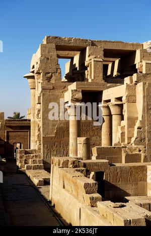 Ägypten, Oberägypten, Niltal, Kom Ombo, Tempel, der dem krokodilgott Sobek und Haroeris gewidmet ist Stockfoto