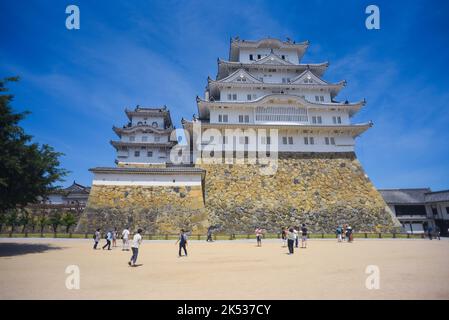 Die Burg Himeji (Himejijō), auch bekannt als Burg des Weißen Reihers, ist Japans am besten erhaltene Feudalburg Stockfoto