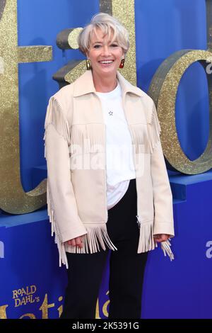 Emma Thompson, Schauspieler und Filmemacher nehmen an der Weltpremiere von Roald Dahls Matilda the Musical Teil, die von Sony Pictures in Kinos in ganz Großbritannien und veröffentlicht wurde Stockfoto