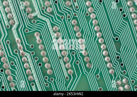 Grüne Platine des 1982 Sinclair ZX Spectrum [Ausgabe zwei 16k]. Für frühe Computer. Heimcomputer, beliebte Elektronik, britische Computer. Stockfoto