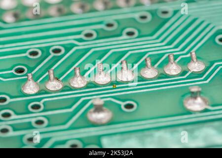 Grüne Platine des 1982 Sinclair ZX Spectrum [Ausgabe zwei 16k]. Für frühe Computer. Heimcomputer, beliebte Elektronik, britische Computer. Stockfoto